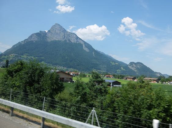 ヨーロッパ旅行記9 ノイシュバンシュタイン城~スイスへ_c0191597_22263087.jpg