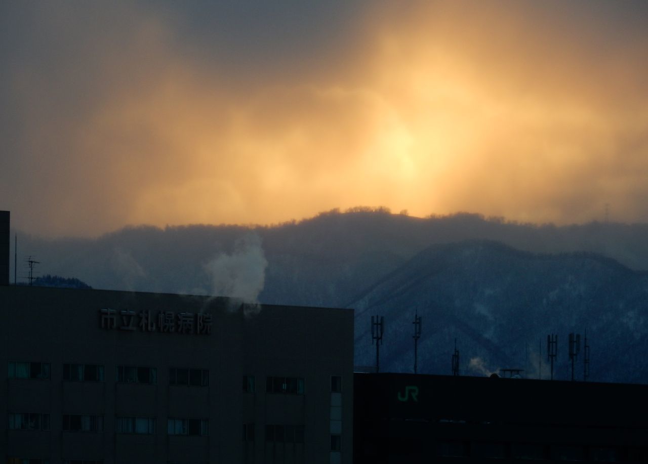朝7時の太陽がまぶしい_c0025115_19270101.jpg