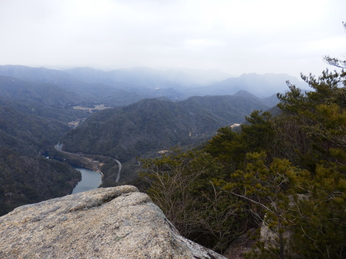 黒滝山(556m)のみで終わる_f0219710_13501863.jpg