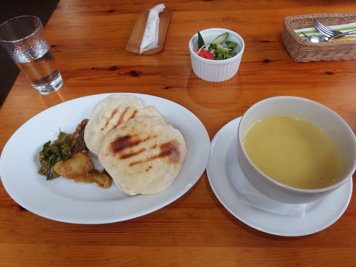 スリランカレストラン＆カフェ LAMP で、ランチ♪_c0116915_23382648.jpg