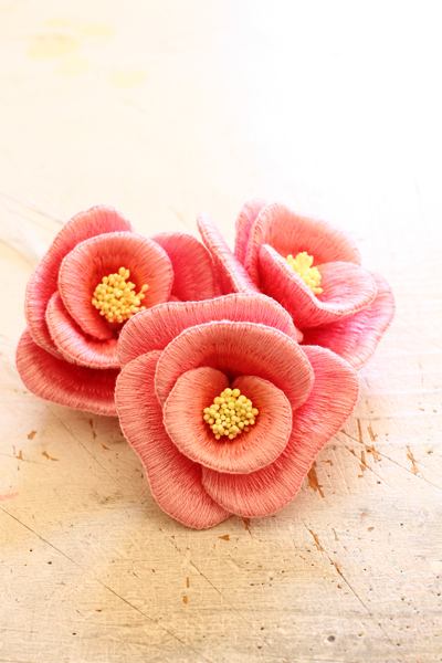 フェルト刺繍のお花~椿~ : フェルタート(R)・オフフープ(R フェルト刺繍のお花~椿~ : フェルタート(R)・オフフープ(R