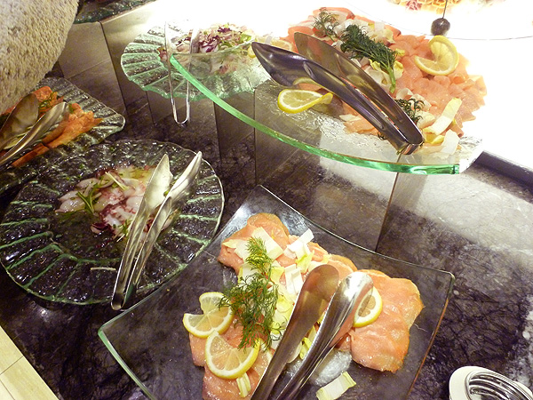 ヒルトン東京 マーブルラウンジ_c0152767_22313748.jpg