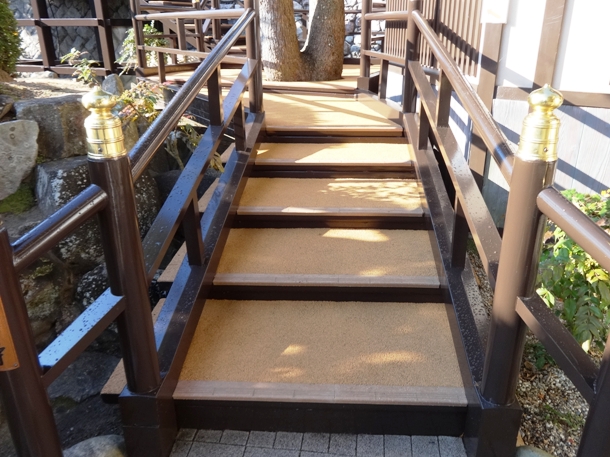 『職人さんの足跡』_c0092689_1858613.jpg