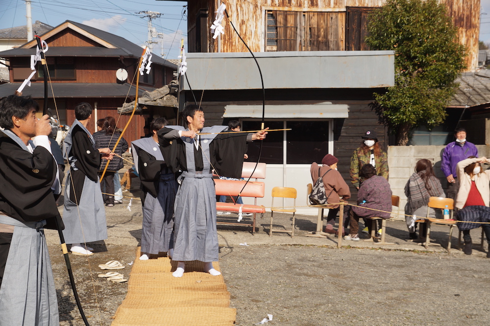 伊吹島とはこんなところ　百手祭_e0331722_2262220.jpg