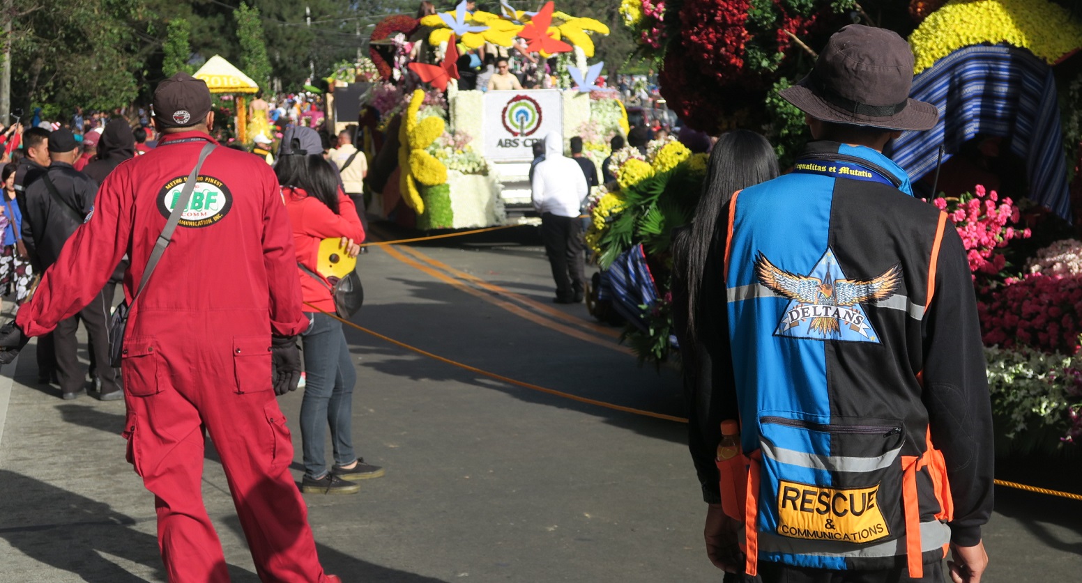 PANAGBENGA 2016 バギオ・フラワー・フェスティバル　－　コスプレ・パレード_a0109542_1311942.jpg