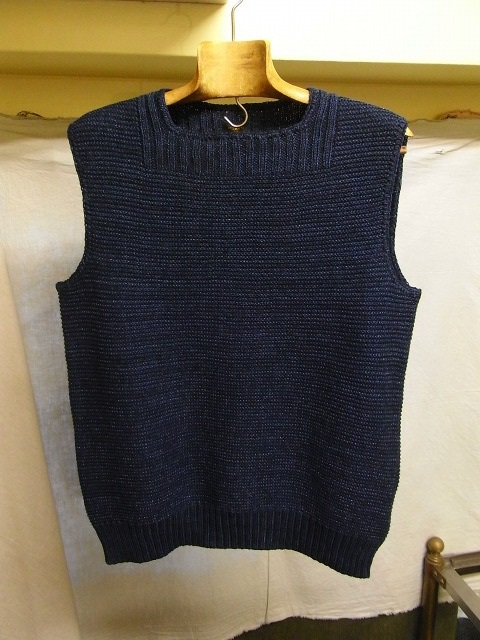 cotton knit indigo vest 入荷致しました_e0130546_13465375.jpg