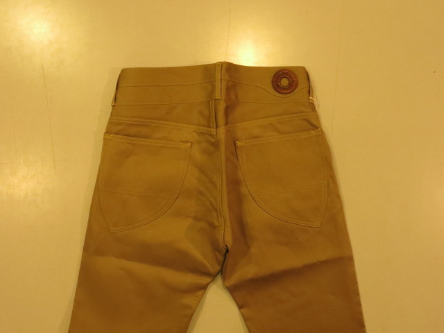 \"Der SAMMLER solo × TheThreeRobbers DOUBLE WAIST PANTS\"ってこんなこと。_c0140560_1263369.jpg