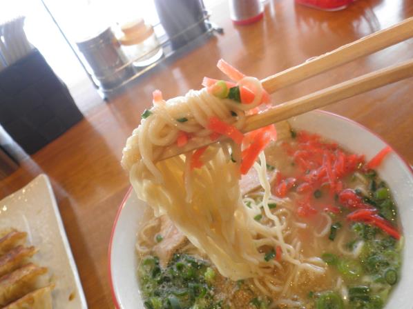 博多ラーメン　なかなかなかや　　　　池田市_c0118393_14263055.jpg