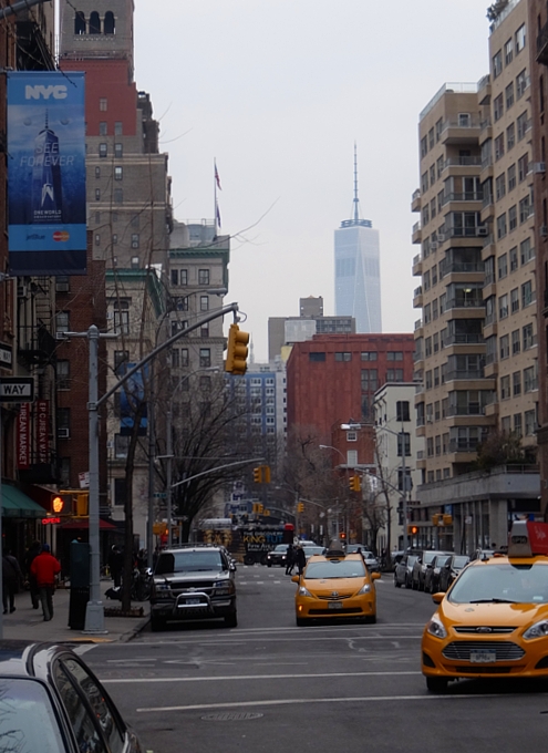 NYダウンタウン、14~8丁目間のユニバーシティ・プレイス沿いの風景_b0007805_4504228.jpg
