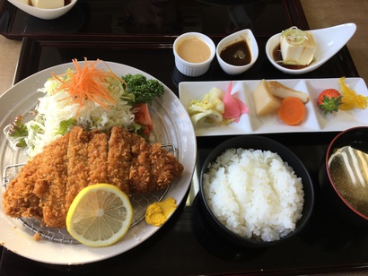 かたやま庵のデミグラスハンバーグ御膳 森の悪魔 トムのブログ かたやま庵のデミグラスハンバーグ御膳 森の悪魔 トムのブログ