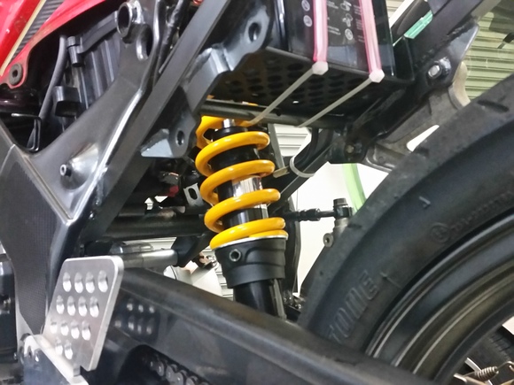 CBR150 リアサスペンション　ソニック125 リアサス CBR150 リアサスペンション ソニック125 リアサス CBR150 リア