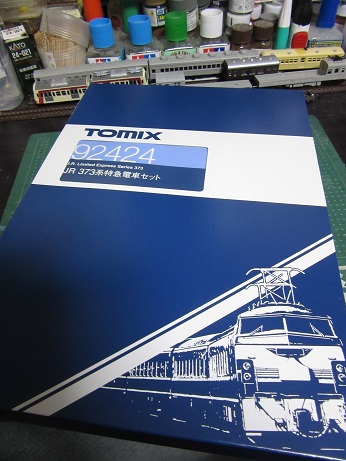 トミックス373系・6連化のこと : 赤い電車は臼い線 トミックス373系・6連化のこと : 赤い電車は臼い線