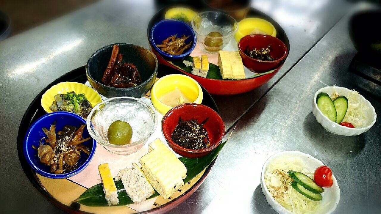 今日は楽しいひな祭り~♪ ランチやってま~すっ♪_b0224827_1139453.jpg