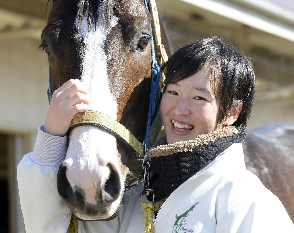 藤田菜七子さん♡16年ぶり女性ジョッキー誕生！_c0331446_23182439.jpg