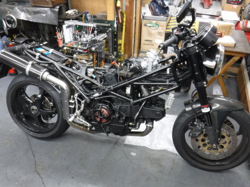 DUCATI M900・・・FCR装着 その2_a0163159_23170480.jpg