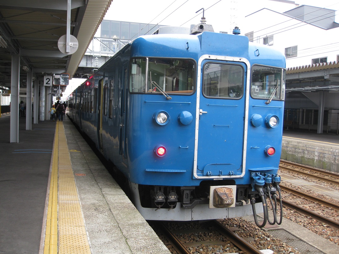 現役続行中 青い電車のその後 413系電車 タビノイロドリ 現役続行中 青い電車のその後 413系電車 タビノイロドリ