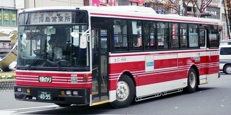 立川バスの富士7E 前後扉_e0030537_22060885.jpg