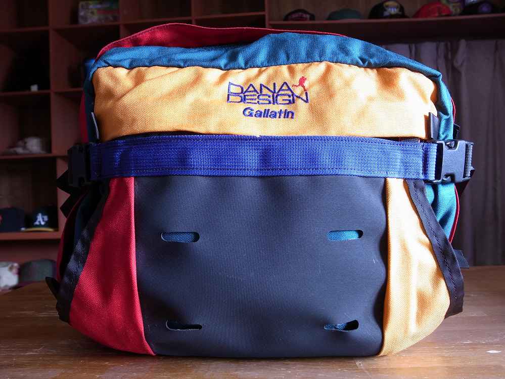 DANA DESIGNのウエストバッグ : Questionable&MCCC DANA DESIGNのウエストバッグ : Questionable&MCCC