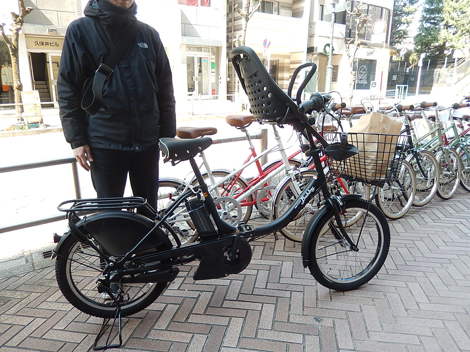 3月4日　渋谷　原宿　の自転車屋　FLAME bike前です_e0188759_18211639.jpg