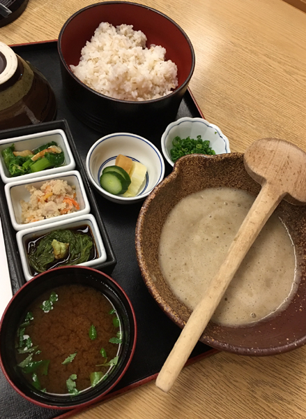 静岡名物といえばとろろ!静岡駅そば食べれるおいしいとろろ汁屋・待月楼_e0171573_209245.jpg