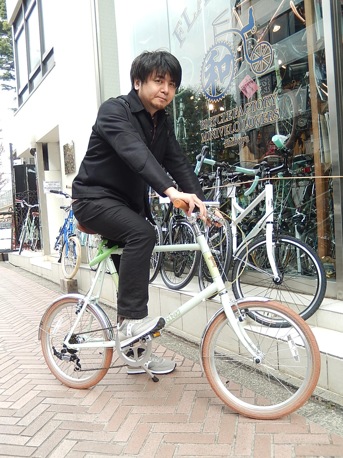 3月5日　渋谷　原宿　の自転車屋　FLAME bike前です_e0188759_18185010.jpg