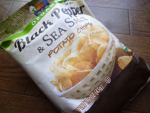 365 ORGANIC Black Pepper & Sea Salt POTATO CHIPS_c0152767_22155139.jpg