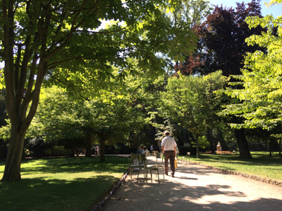 パリ一人旅   リュクサンブール公園でまったり_a0196698_18410374.jpg