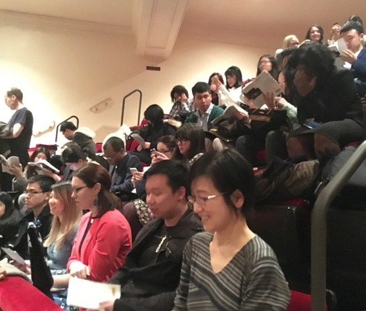 市川海老蔵さんのニューヨーク初公演の会場の様子_b0007805_2336120.jpg