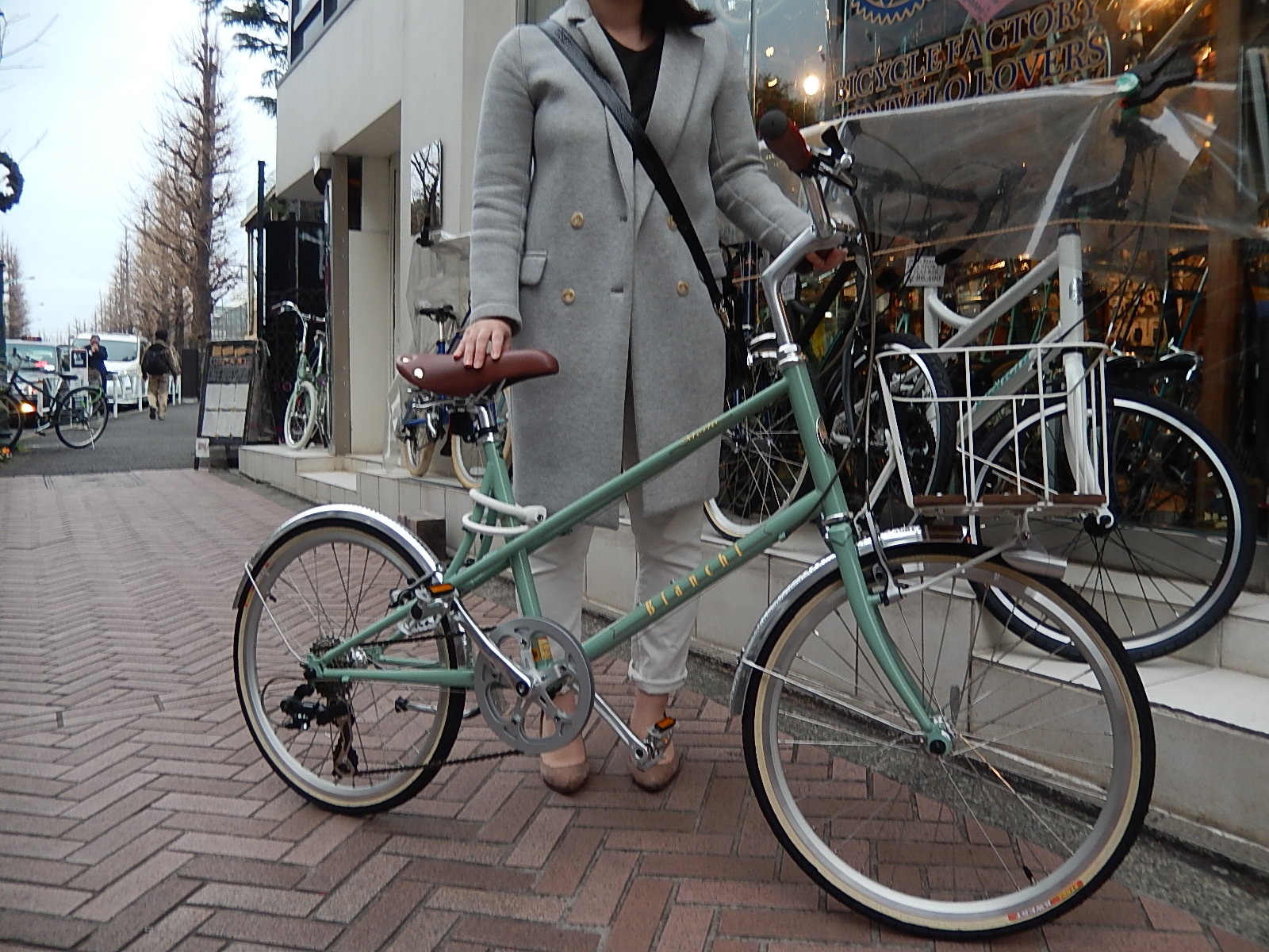 3月6日 渋谷 原宿 の自転車屋 FLAME bike前です_e0188759_18162273.jpg