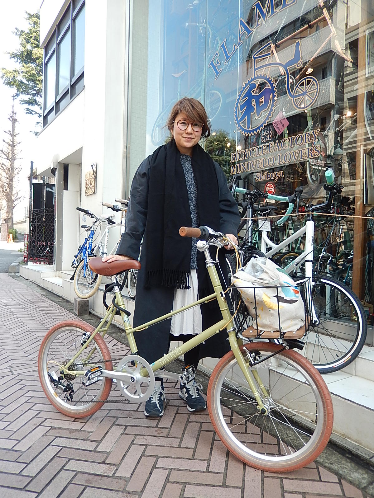 3月6日　渋谷　原宿　の自転車屋　FLAME bike前です_e0188759_188467.jpg