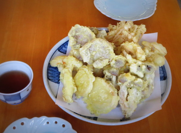 f0236260_2258844.jpg