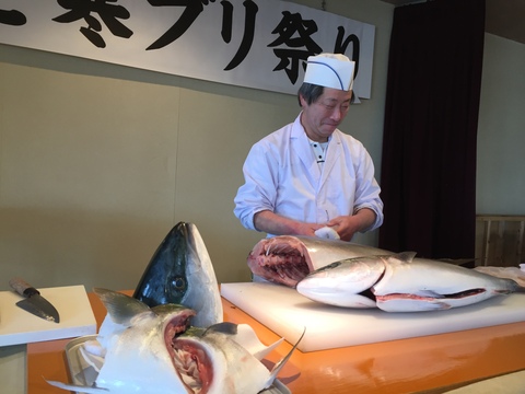 深山荘にて「丸ごと寒ブリ祭り」やりました。_d0182179_19335950.jpg
