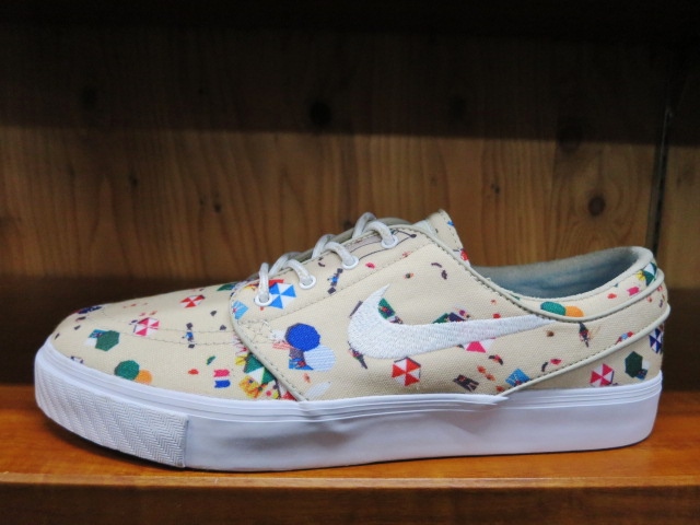 NIKE ・・・ ナイキ ・・・ ないき ・・・!★?_d0152280_854339.jpg