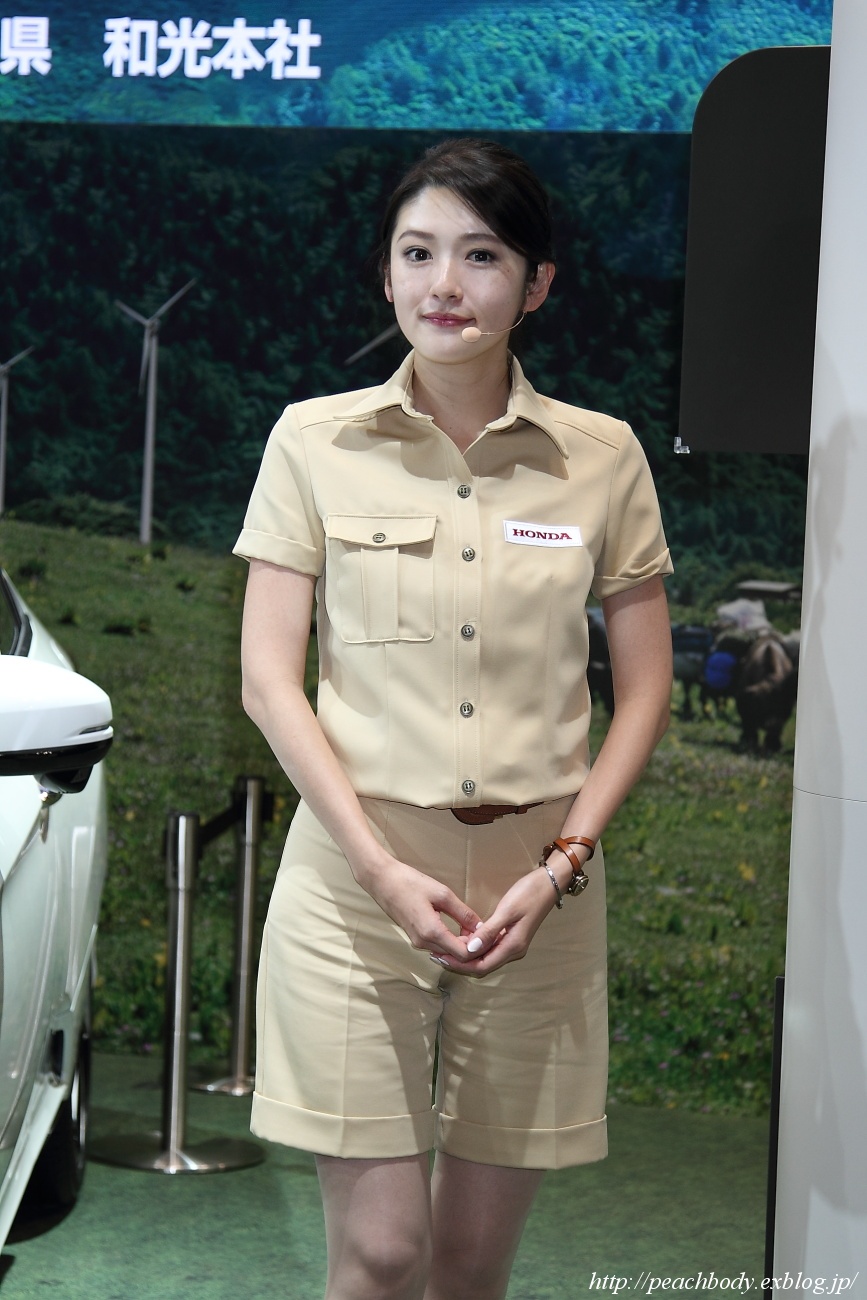 天野 唯 さん 本田技研工業株式会社 ブース Peach Body 天野 唯 さん 本田技研工業株式会社 ブース Peach Body