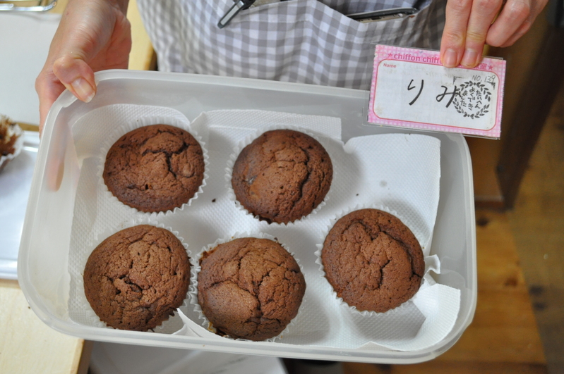 新製法・新食感　とろけるマフィン第２弾「濃厚ダブルチョコマフィン」_b0087822_0504272.jpg