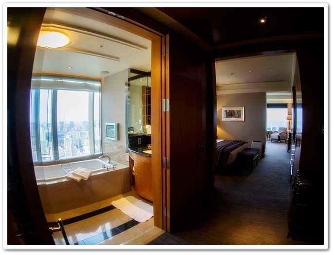リッツカールトン東京 その4 クラブミレニアスイート Club Millenia Suite ベッドルーム Stay Green リッツカールトン東京 その4 クラブミレニアスイート Club Millenia Suite ベッドルーム Stay Green