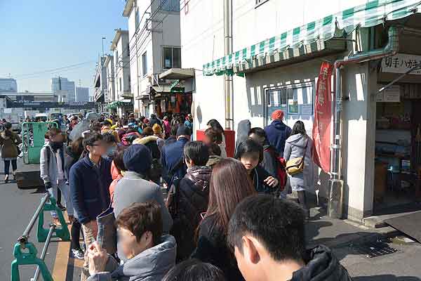 これで最後かな？築地市場２　　　散歩写真３９９_f0038867_19585951.jpg