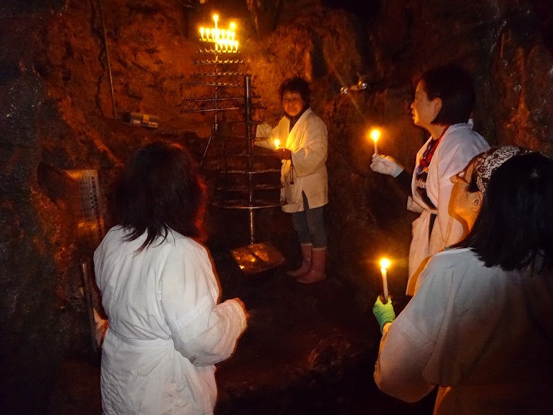 恐るべき徳島　慈眼寺 の 穴禅定の修行　もの凄く狭い幅26ｃｍ_b0124306_10255744.jpg