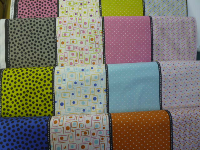 一石八鳥というか、一柄買うと八柄楽しめる布_d0156706_15105331.jpg