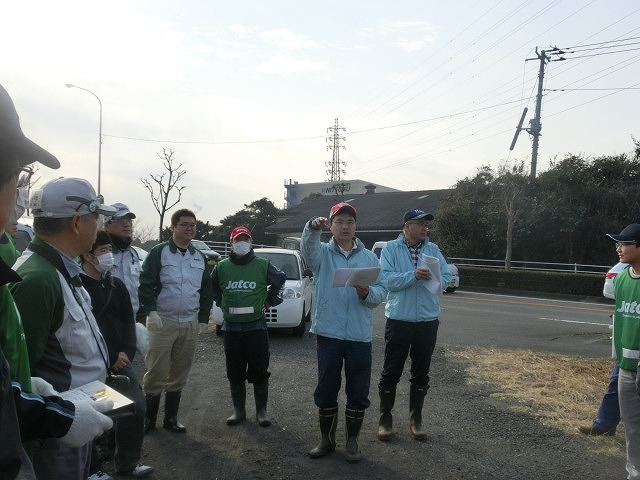 「2016お花見ウォーク」に備えた「田宿川・滝川の土手普請」_f0141310_735692.jpg