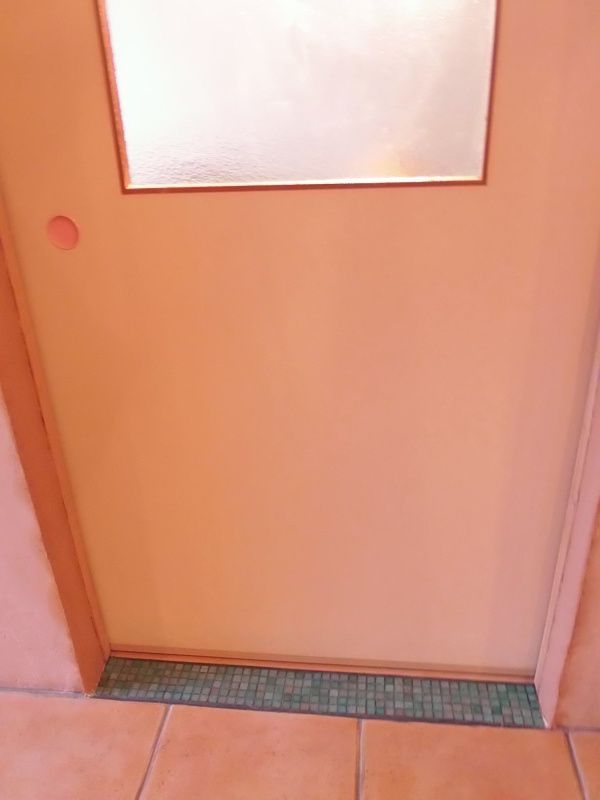 開口部の「漆喰」塗り。_a0125419_18243924.jpg