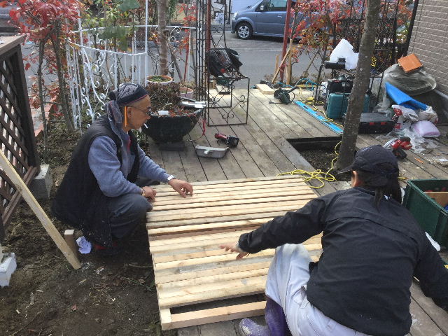 10m×1.8mの板塀_f0031037_20423196.jpg