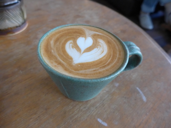 西荻窪「TUTUJI CAFE (松庵文庫カフェ改)」へ行く。_f0232060_1072384.jpg