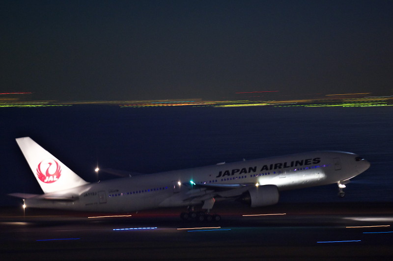 夜間撮影が少し楽しくなってきた(笑)　　JAL＆AIR DO!_c0158519_17075803.jpg