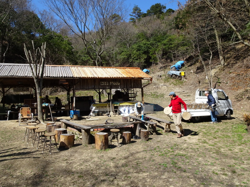 北尾根南面のシダ刈り＆実践講座の準備・・・孝子の森_c0108460_22031766.jpg