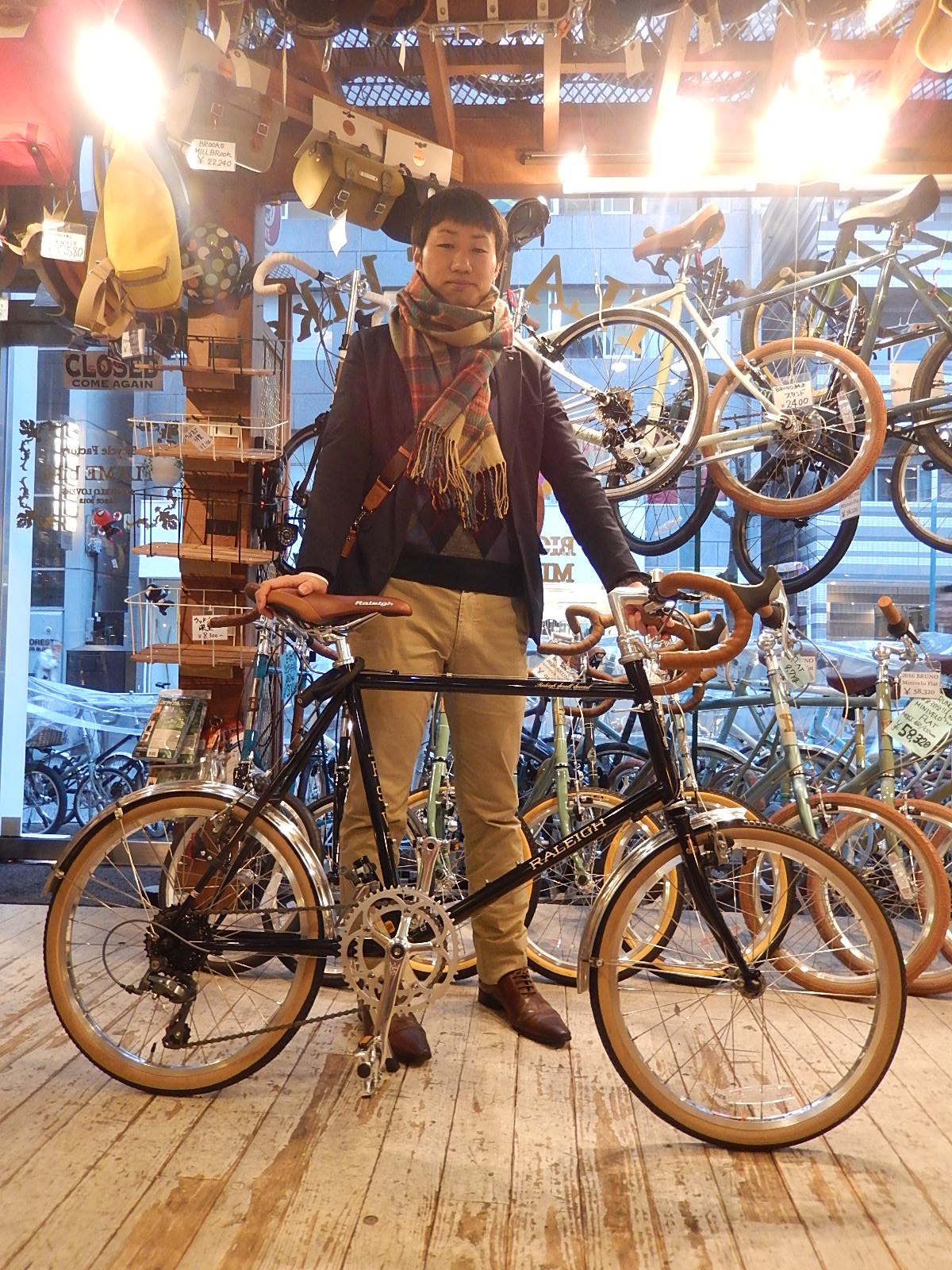 3月12日　渋谷　原宿　の自転車屋　FLAME bike前です_e0188759_16311661.jpg
