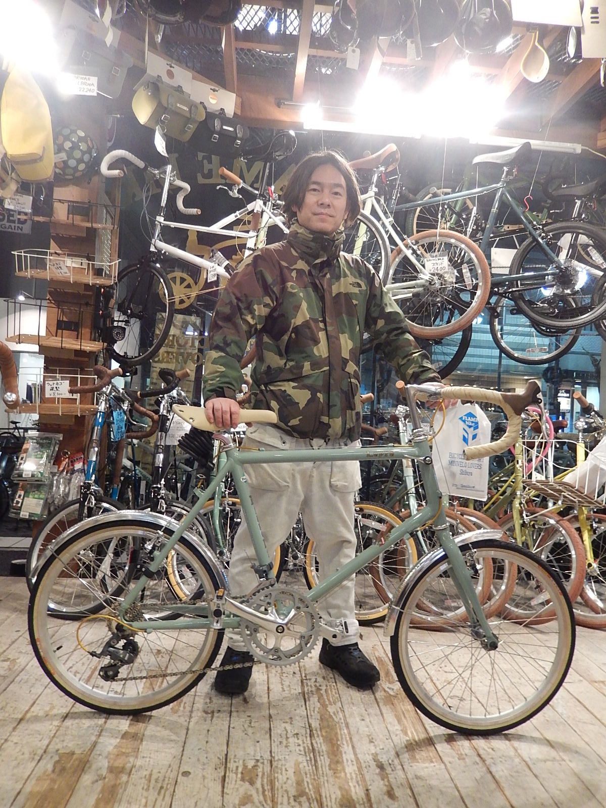 3月12日　渋谷　原宿　の自転車屋　FLAME bike前です_e0188759_18522078.jpg