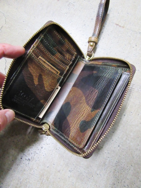 人気のSLOW より、春財布・3型入荷しました。。。限定CAMO LEATHER 仕様!★!(再)_d0152280_6594119.jpg