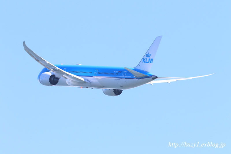 昨日はココでした　～関空でKLM～_d0227332_22241640.jpg