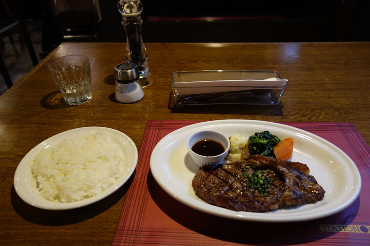 ステーショングリル (STATION GRILL) 神奈川県横須賀市/ステーキ~みさきまぐろきっぷで行こう その10_a0287336_2248082.jpg